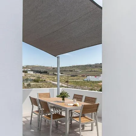 Twelve Plus+ Inn Naousa (Paros)